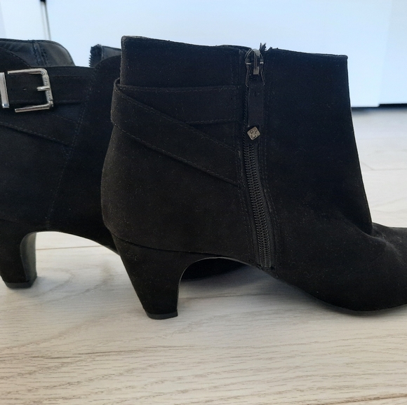 Ankle boots - Picture 2 of 3